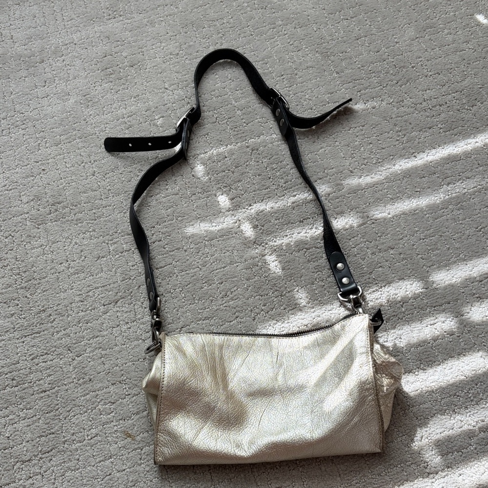 Dean. leather crossbody